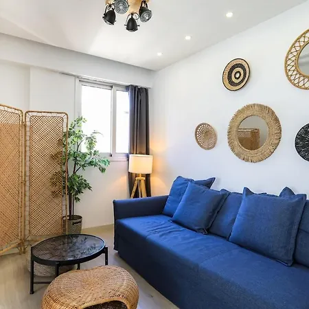 Apartman Spacious 1-bedroom Flat 3 Minutes From The Beach!